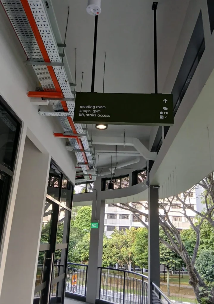 System Signage in Singapore: Benefits for Hotels, Hospitals, and Institutions